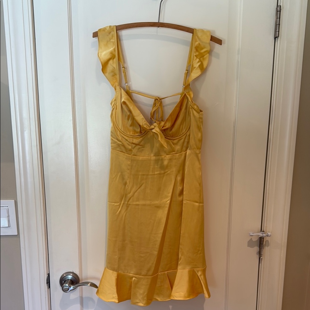 ASTR Yellow Ruffle Trim Satin Dress size medium NWT never worn